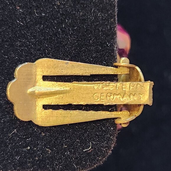 Vintage W. Germany Signed Clip On Earrings Purple Lucite Bead Cluster Goldtone - Picture 2 of 3